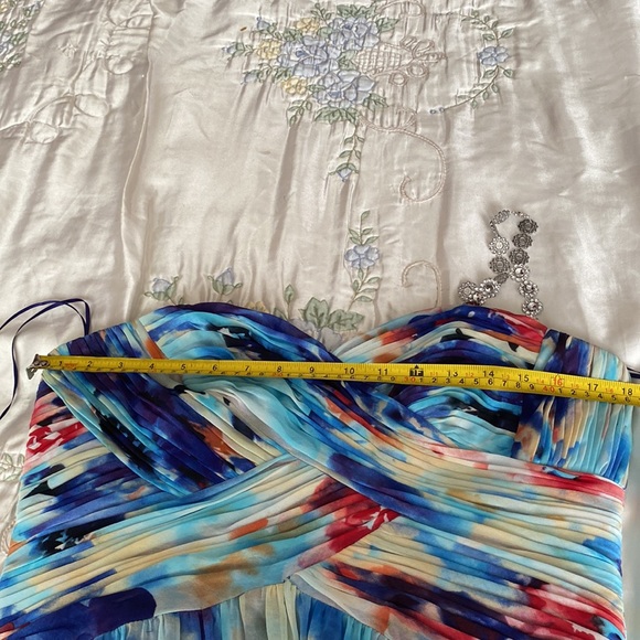 Beautiful soft print dress in great condition - Picture 10 of 11